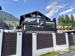 Дом 520м², 3-этажный, участок 6 сот.  