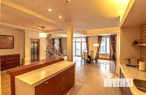 Коттедж 250м², 2-этажный, участок 5 сот.  