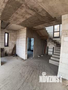 Дом 175м&sup2;, 2-этажный, участок 4 сот.  