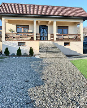 Дом 181м², 2-этажный, участок 6 сот.  