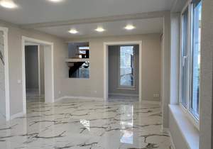 Дом 110м&sup2;, 2-этажный, участок 6 сот.  