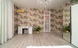 Дом 150м², 3-этажный, участок 5 сот.  