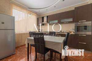 Дом 220м², 2-этажный, участок 6 сот.  