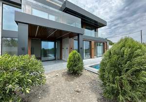 Дом 275м², 2-этажный, участок 5 сот.  