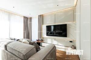 Дом 220м², 2-этажный, участок 6 сот.  