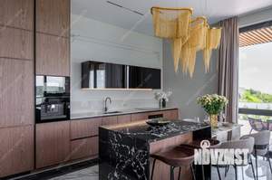 Дом 300м², 2-этажный, участок 12 сот.  