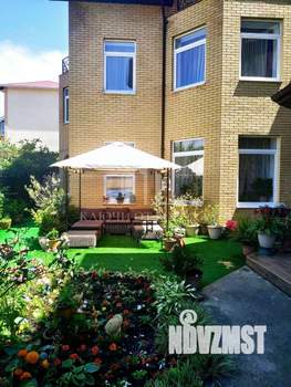 Коттедж 550м², 3-этажный, участок 5 сот.  