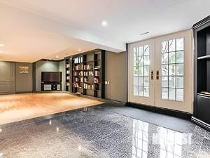 Дом 310м², 2-этажный, участок 9 сот.  