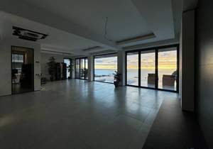 Дом 436м&sup2;, 3-этажный, участок 5 сот.  