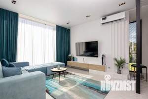 Дом 250м&sup2;, 2-этажный, участок 6 сот.  