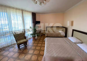 Дом 247м&sup2;, 3-этажный, участок 6 сот.  