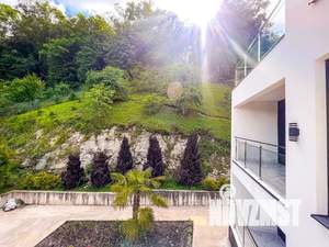 Коттедж 475м², 3-этажный, участок 10 сот.  