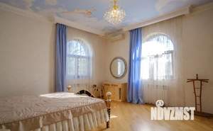 Дом 300м², 2-этажный, участок 6 сот.  