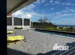 Дом 240м&sup2;, 2-этажный, участок 4 сот.  