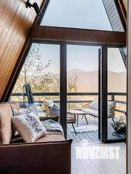 Дом 35м&sup2;, 2-этажный, участок 5 сот.  