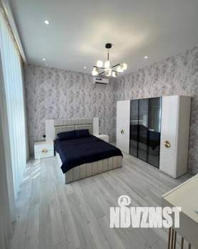 Коттедж 180м², 2-этажный, участок 5 сот.  