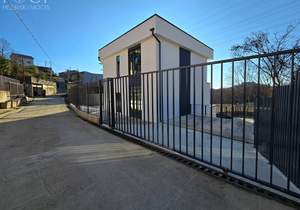 Дом 255м², 3-этажный, участок 6 сот.  