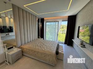 Дом 250м², 3-этажный, участок 7 сот.  