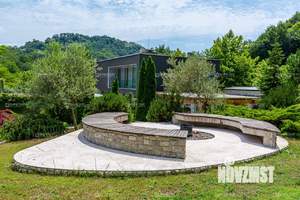 Дом 700м², 3-этажный, участок 110 сот.  