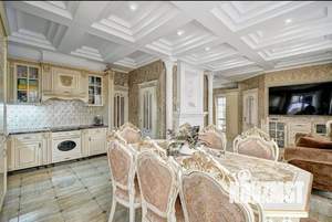 Дом 220м², 3-этажный, участок 10 сот.  