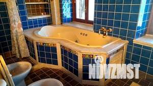 Дом 300м², 3-этажный, участок 30 сот.  