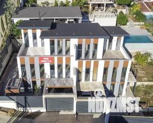 Дом 250м², 3-этажный, участок 3 сот.  