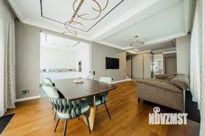 Дом 250м², 2-этажный, участок 10 сот.  