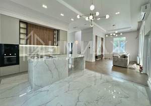 Дом 550м², 2-этажный, участок 8 сот.  