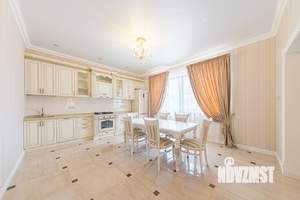 Дом 120м², 2-этажный, участок 6 сот.  