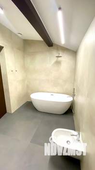 Дом 250м&sup2;, 2-этажный, участок 9 сот.  