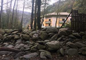 Дом 260м², 3-этажный, участок 12 сот.  