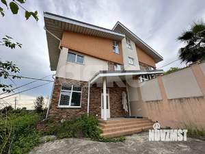 Дом 173м², 3-этажный, участок 3 сот.  