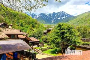 Дом 400м², 2-этажный, участок 15 сот.  