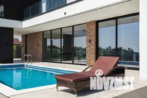 Дом 210м², 2-этажный, участок 12 сот.  