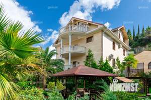 Дом 648м², 3-этажный, участок 13 сот.  