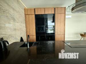 Дом 540м², 3-этажный, участок 8 сот.  