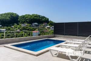 Дом 160м², 2-этажный, участок 6 сот.  