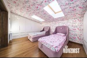 Дом 290м², 3-этажный, участок 10 сот.  