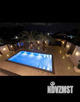 Дом 285м², 3-этажный, участок 6 сот.  