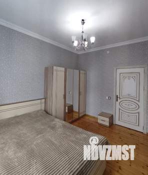 Дом 180м², 2-этажный, участок 5 сот.  