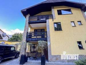 Дом 250м², 3-этажный, участок 6 сот.  