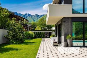 Коттедж 490м², 3-этажный, участок 11 сот.  