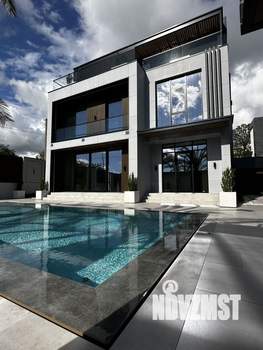 Дом 286м², 3-этажный, участок 5 сот.  