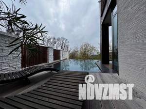 Коттедж 256м², 3-этажный, участок 3 сот.  