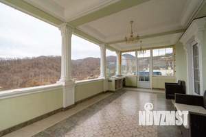 Коттедж 200м², 3-этажный, участок 6 сот.  