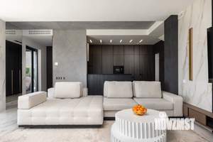 Дом 372м², 3-этажный, участок 7 сот.  