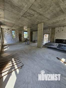 Коттедж 300м², 3-этажный, участок 5 сот.  