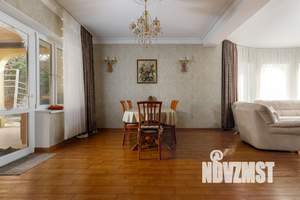 Дом 470м², 3-этажный, участок 12 сот.  