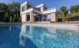 Дом 180м², 2-этажный, участок 5 сот.  