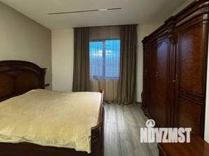 Дом 180м², 2-этажный, участок 5 сот.  